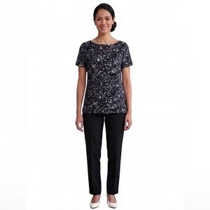 Women’s Short-Sleeve Printed Top in Black and Gray